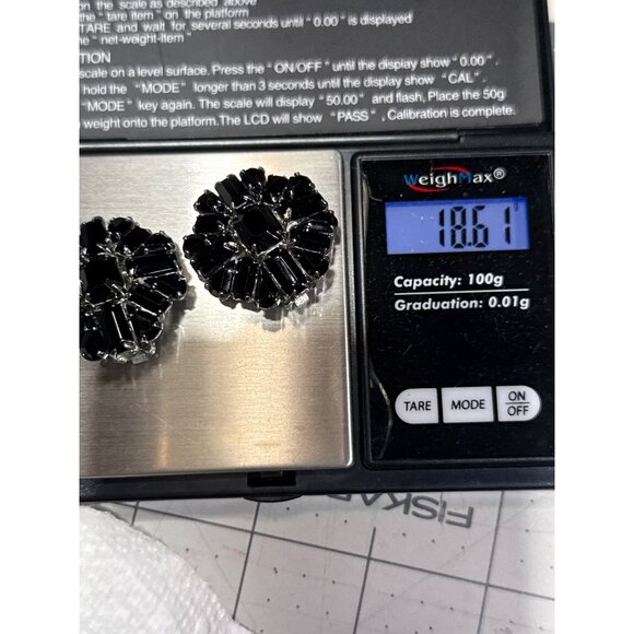 Collectible WEISS Black Rhinestone Clip-On Statement VTG Earrings Mid-Century Gl - Picture 5 of 5